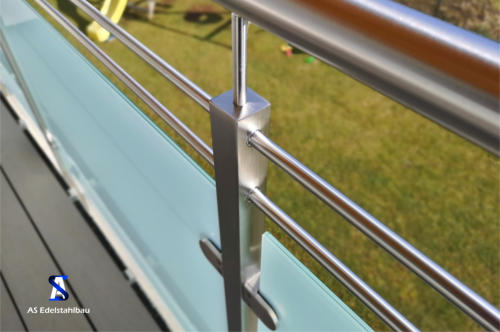 Balkongeländer Glas7