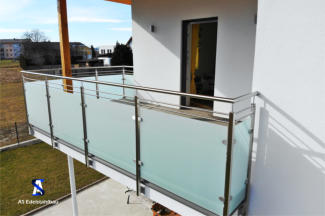 Glasbalkongeländer