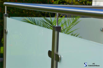 Terrassengeländer mit Glas1